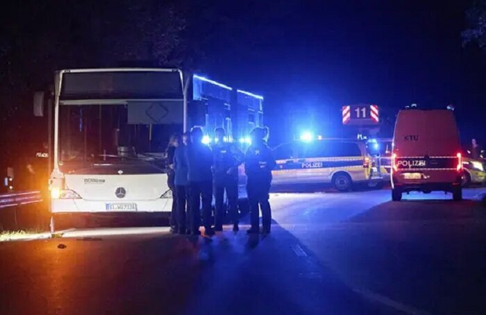 Woman injures 6 in stabbing attack on bus in Germany