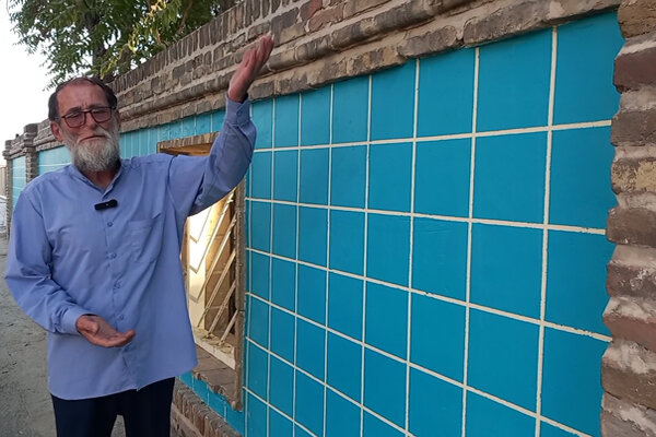 گزارش خبرنگار مهر از برج طغرل ری/دیوار طغرل رنگآمیزی شده نه کاشی گزارش خبرنگار مهر از برج طغرل ری/دیوار طغرل رنگآمیزی شده نه کاشی