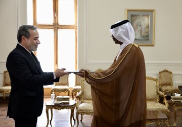 Qatar new ambassador submits copy of credential to FM Araqchi