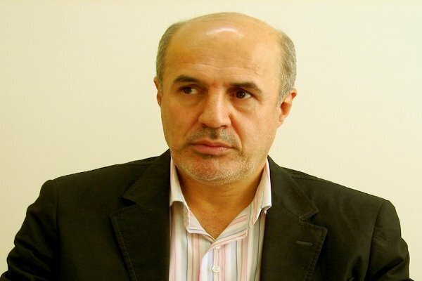دانشگاهها در بررسی پرونده دانشجویان اخراجی اغماض کنند