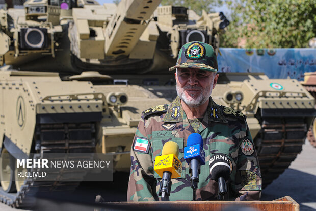 M-60 tanks handed over to Iran army ground forces
