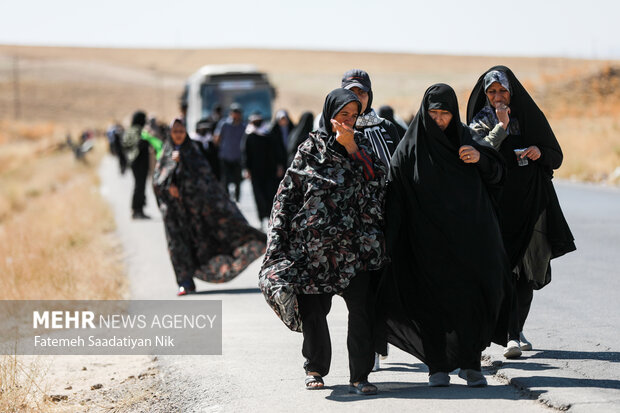 زائران پیاده امام رضا (ع)؛ روایت شور و ایمان در دهه کرامت