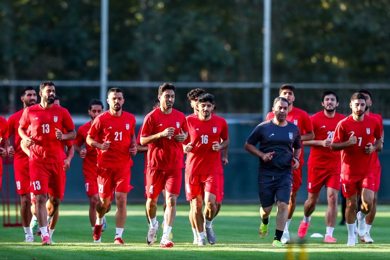 ملی پوشان فوتبال در ورزشگاه فولادشهر تمرین کردند – آفتاب نو |  اخبار ورزشی