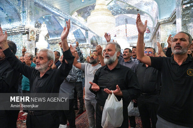 مراسم عزاء النبي الاعظم (ص) وسبطة الامام الحسن المجتبى(ع) في مرقد شاهجراغ بشيراز