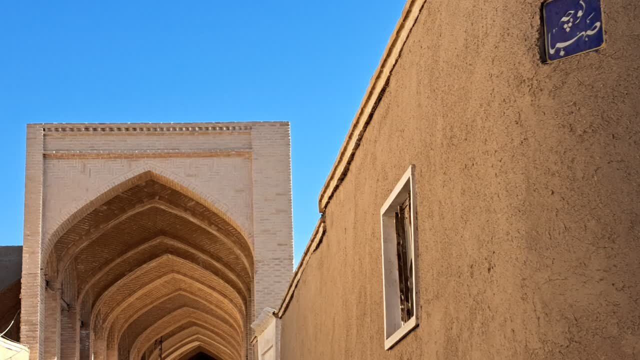 «گلبندان» مخروبهای که با احیای مجدد آن تبدیل به تکیه پر روایت شد