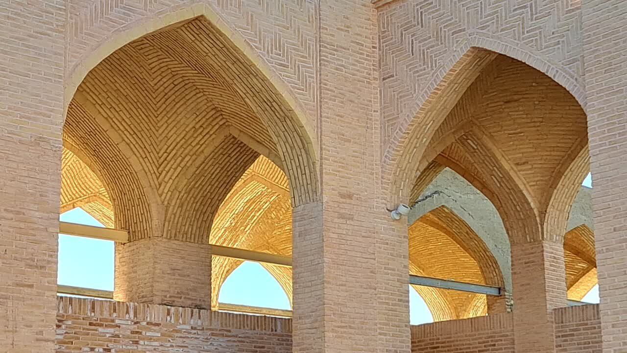 «گلبندان» مخروبهای که با احیای مجدد آن تبدیل به تکیه پر روایت شد