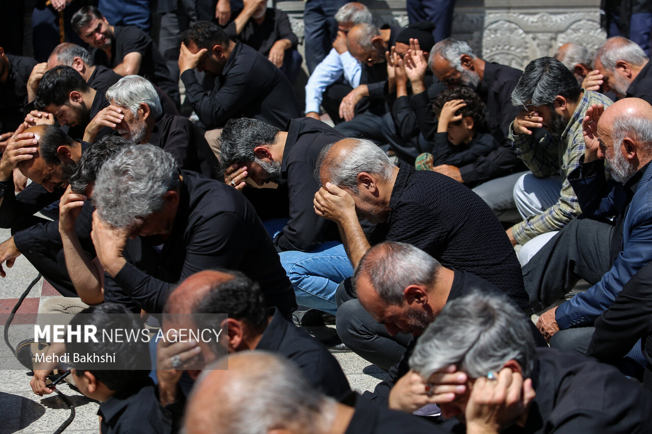 İran'da Hz.Muhammed (S.A.V) için matem töreni
