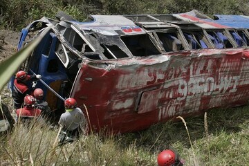 At least 8 killed, 13 injured after bus overturns in Ecuador