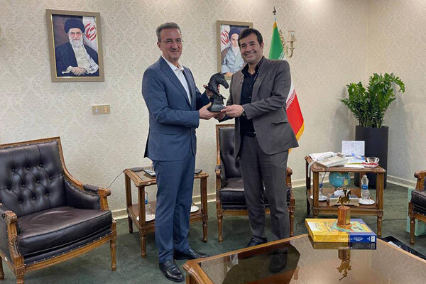 رئیس فدراسیون سوارکاری با وزیر ورزش و جوانان دیدار کرد