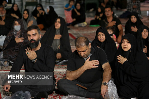 اقامة مراسم عزاء الامام الرضا عليه السلام في الحرم الرضوي