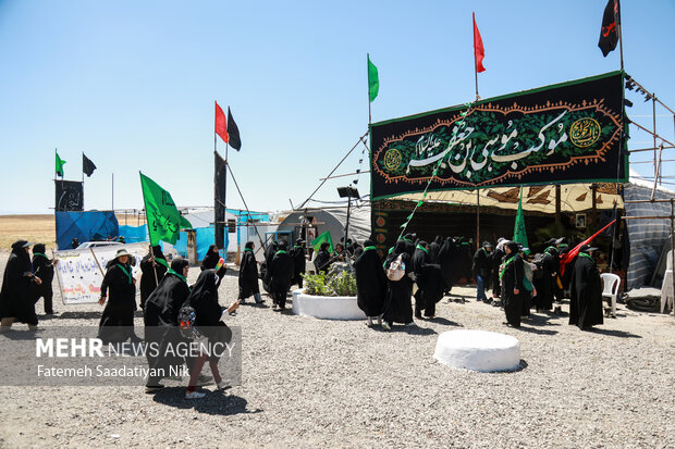 خدمت‌رسانی موکب‌ها به زائران پیاده امام رضا(ع)