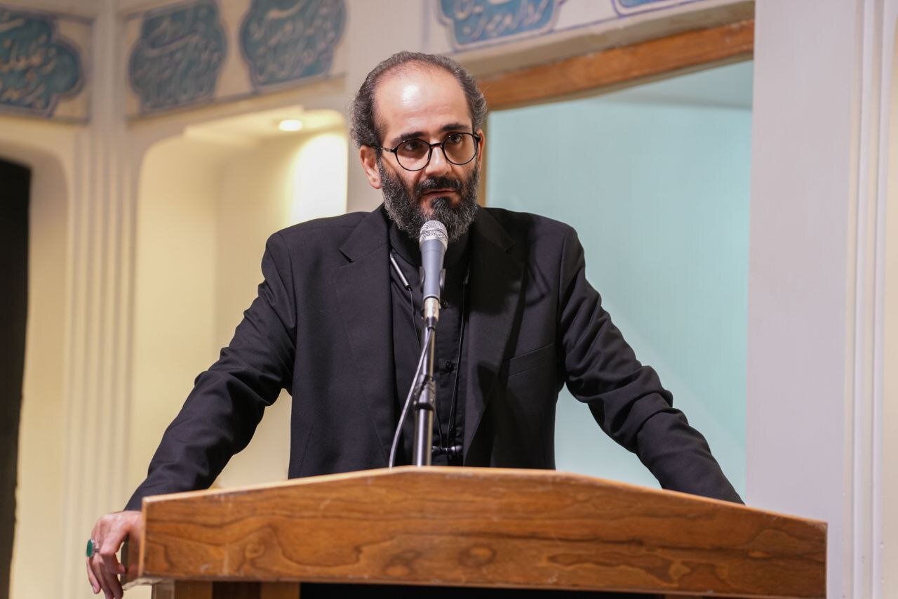 شعر و آواز «مرثیه ناتمام» را شنیدهاید؟؛ باید سخت گیری کنیم شعر و آواز «مرثیه ناتمام» را شنیدهاید؟؛ باید سخت گیری کنیم