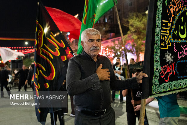 چوونی دەسەی تازیەباران بەرەو بارەگای ئیمام ڕەزا