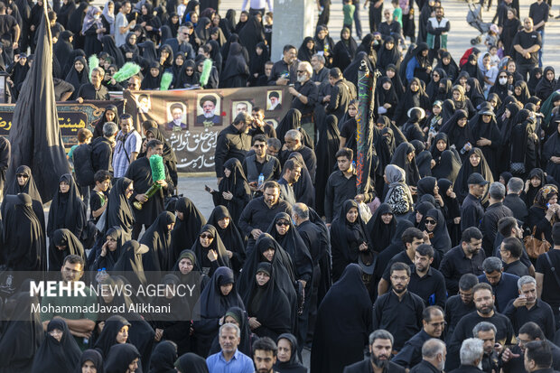 حرکت دسته‌های عزاداری و تجمع امام رضایی‌ها