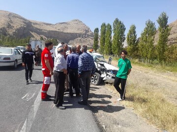 ۱۸ مصدوم و یک کشته بر اثر واژگونی خودرو نیسان در آلاشت