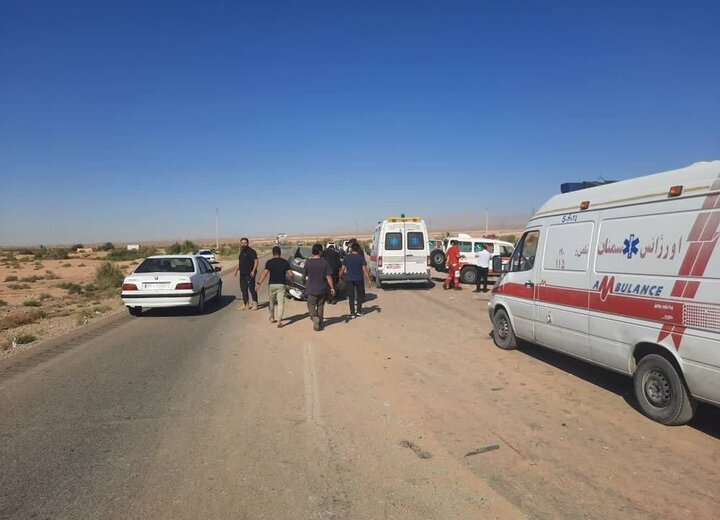 تصادف 2 سواری در محور سرخه - آرادان؛ بالگرد به محل حادثه اعزام شد