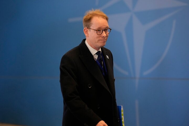 Swedish foreign minister unexpectedly resigns