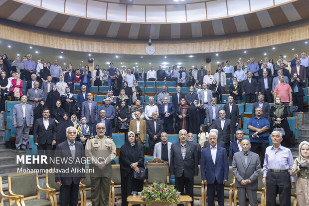 تکریم و تجلیل از بازنشستگان و پیشکسوتان دانشگاه دافوس ارتش 20