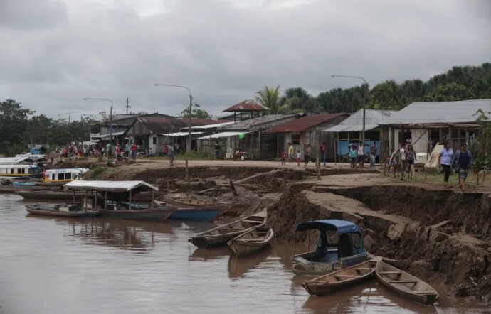 6 die after boat sinks in Peruvian jungle