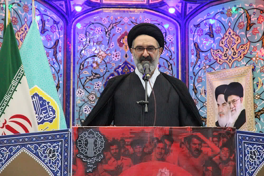 صفوی: حضرت فاطمه زهرا (س) محور مقاومت، تقوا و الگوی زندگی است صفوی: حضرت فاطمه زهرا (س) محور مقاومت، تقوا و الگوی زندگی است