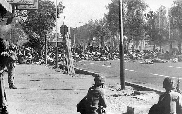 قتل عام مردم بیگناه توسط شاه نقطه عطف پیروزی انقلاب قتل عام مردم بیگناه توسط شاه نقطه عطف پیروزی انقلاب