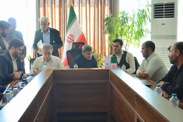 اجازه نمی دهم تفکرات سیاسی مانع پیشرفت جوانان بهارستان شود اجازه نمی دهم تفکرات سیاسی مانع پیشرفت جوانان بهارستان شود