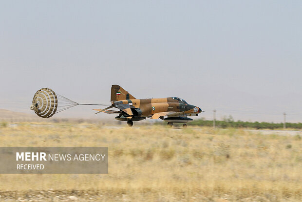 آغاز مسابقات تیراندازی هوا ب
Iran air force's air-to-ground gunnery