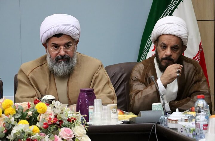 انتقاد از عدم پرداخت حق آلایندگی صنایع به شهرستان دشتی انتقاد از عدم پرداخت حق آلایندگی صنایع به شهرستان دشتی