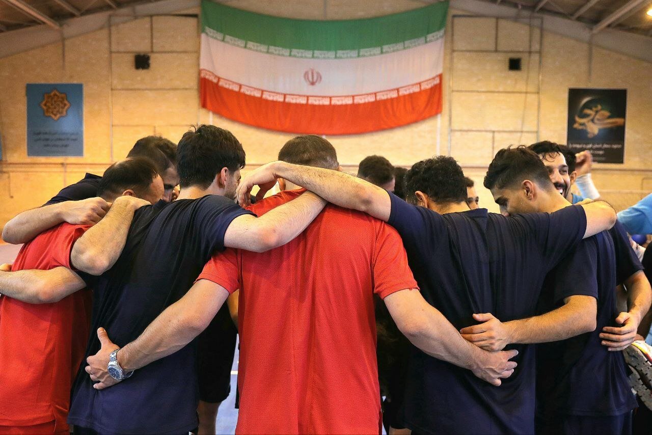باغیرت ایرانی در جامجهانی می جنگیم / نسبت به بقیه عقب افتادیم + فیلم 4