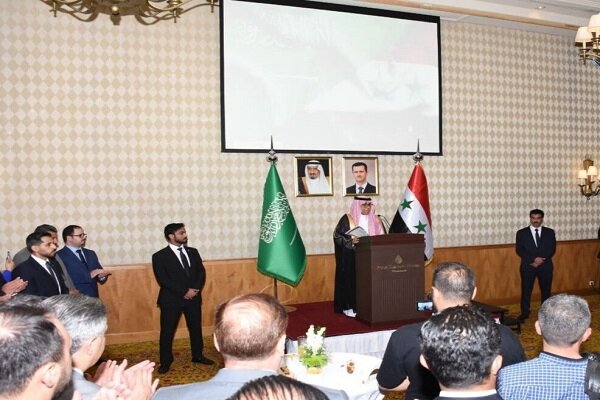 Suudi Arabistan'ın Şam Büyükelçiliği 13 yıl sonra faaliyete başladı Suudi Arabistan'ın Şam Büyükelçiliği 13 yıl sonra faaliyete başladı