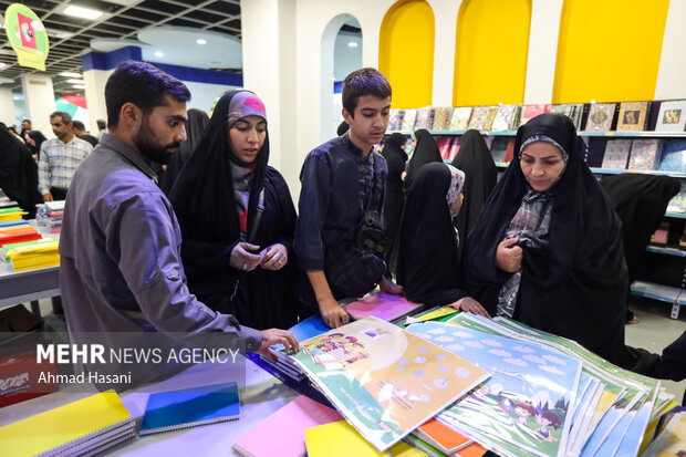 دومین نمایشگاه نوشتافزار ایرانی در مشهد 9