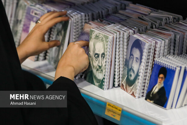 دومین نمایشگاه نوشتافزار ایرانی در مشهد 18