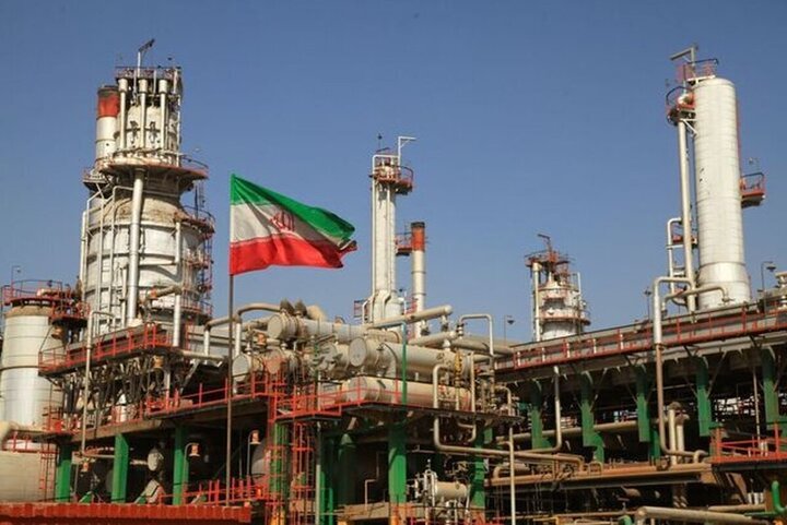 Iran to produce 80 mln tons of petrochemicals by yearend