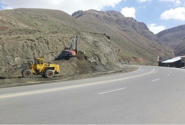 توسعه راههای روستایی در شهرستان دهگلان