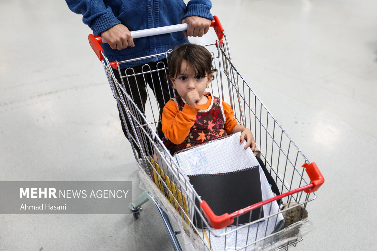 تیغ گرانی زیر گلوی بازار نوشتافزار در کرمانشاه