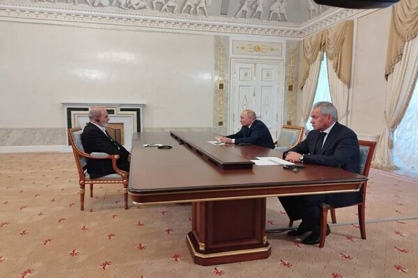 İran Ulusal Güvenlik Sekreteri Ahmediyan, Putin ile görüştü İran Ulusal Güvenlik Sekreteri Ahmediyan, Putin ile görüştü