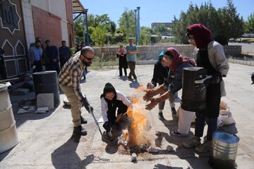تمرکز کارگاه سرامیک بر خلاقیت است؛ رشته‌ای بی‌گناه در رویداد زمان‌محور