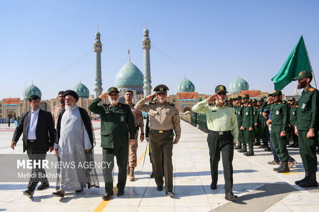 صبحگاه مشترک عهد سربازی در مسجد مقدس جمکران