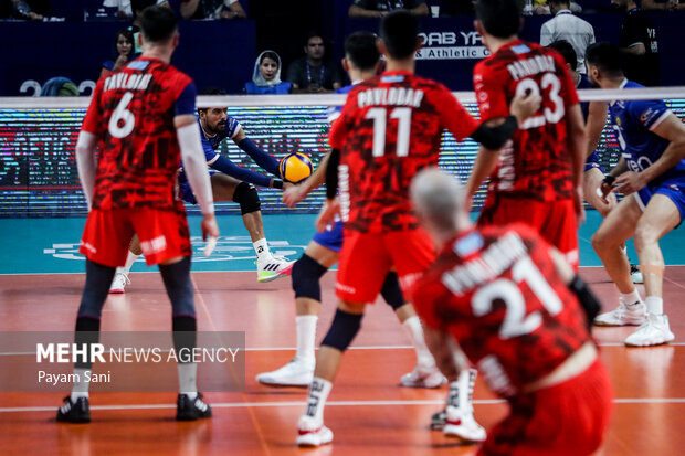 «پیاتزا» باید نگاه حرفهای را یاد دهد/ چاره والیبال فقط مربی نیست «پیاتزا» باید نگاه حرفهای را یاد دهد/ چاره والیبال فقط مربی نیست