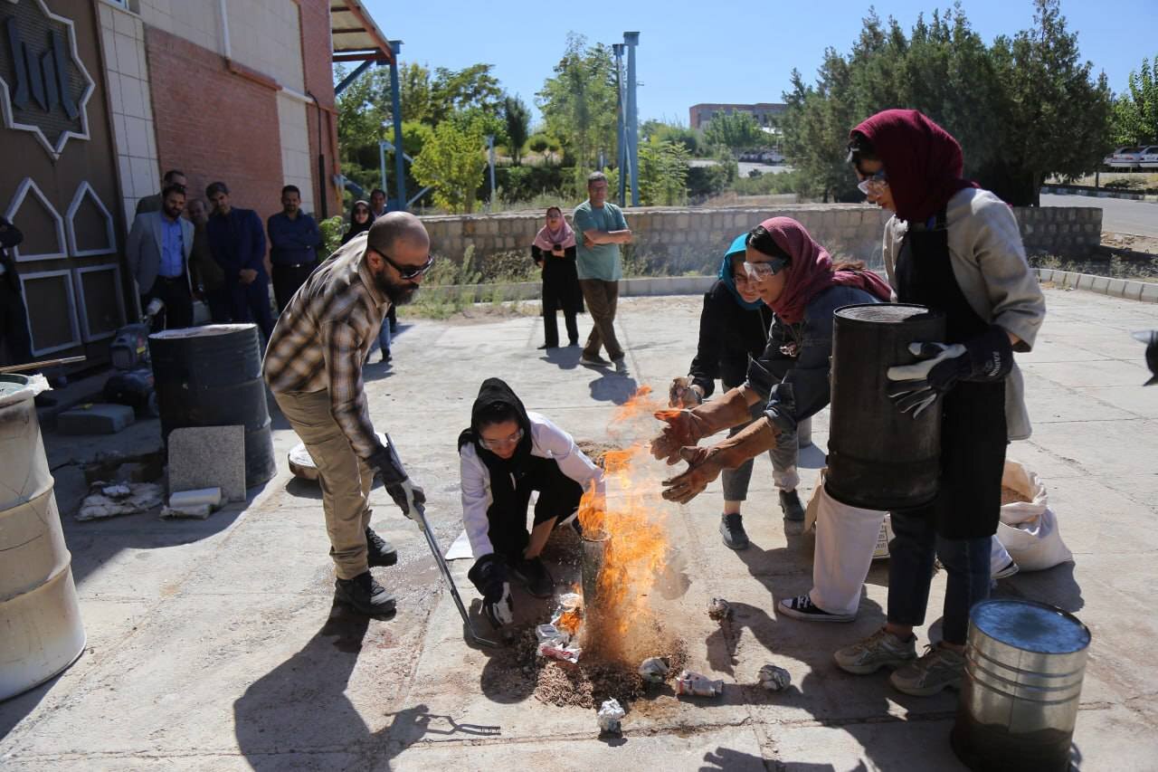 نگاه پژوهشی در جشنواره جوانان میتواند دستمایه کار جدید شود نگاه پژوهشی در جشنواره جوانان میتواند دستمایه کار جدید شود