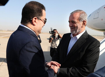 Iraqi PM al-Sudai warmly welcomes President Pezeshkian