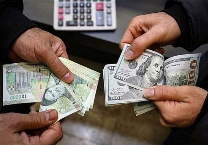 قیمت دلار اسکناسی بانک مرکزی رسماً وارد کانال 72 هزار تومان شد