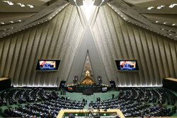 Open session of Iranian Parliament on Sep. 15