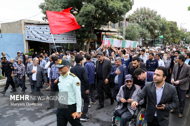 تشییع پیکر مرزبان شهید «پارسا سوزنی» در شیروان