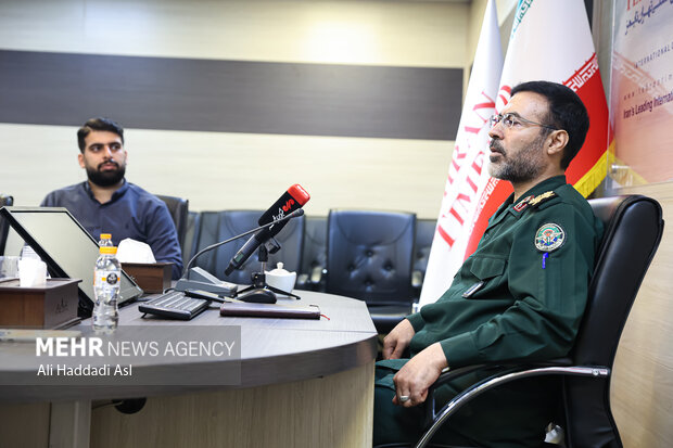 حضور سردار حسین آقا مرادی معاون فرهنگی قرارگاه مهارت آموزی کارکنان وظیفه نیروهای مسلح در خبرگزاری مهر