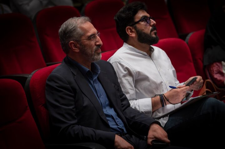 چشم انداز روشنی در انتظار سرود است/نکاتی درباره مزایای اجرای زنده چشم انداز روشنی در انتظار سرود است/نکاتی درباره مزایای اجرای زنده