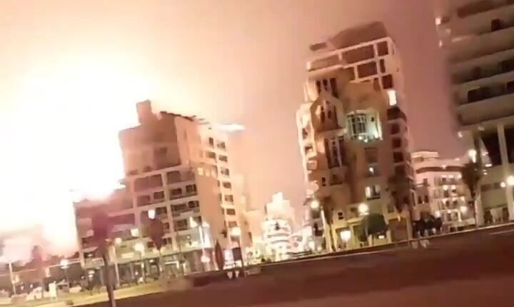 Massive explosions shake Tel Aviv