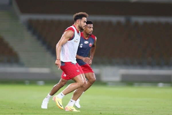 ناحیه مصدومیت ارونوف مشخص شد/ ستاره ازبک دربی را از دست داد؟ ناحیه مصدومیت ارونوف مشخص شد/ ستاره ازبک دربی را از دست داد؟