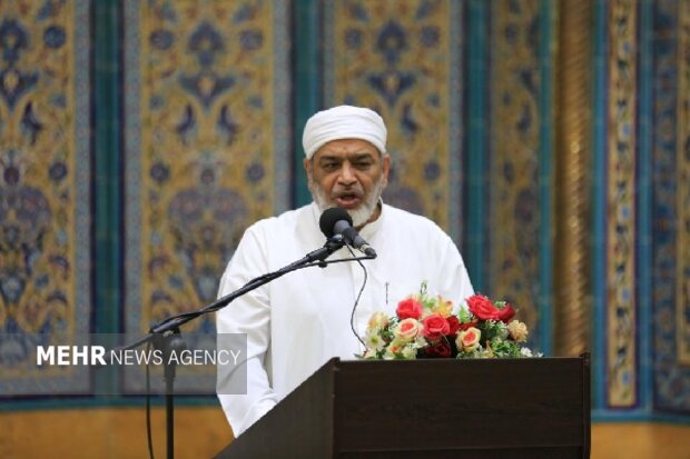 وحدت اسلامی راه مقابله با توطئههای دشمنان است