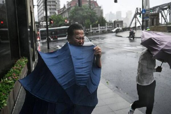 Çin'in Şanghay kentinde "tayfun alarmı" verildi Çin'in Şanghay kentinde "tayfun alarmı" verildi